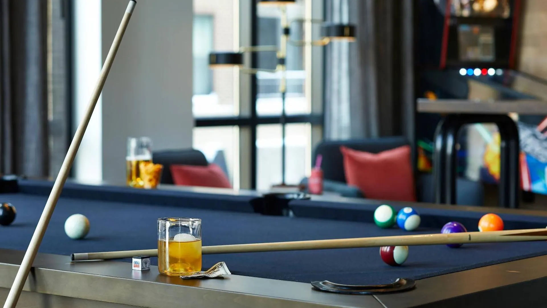 Moxy Columbus Short North Hotell