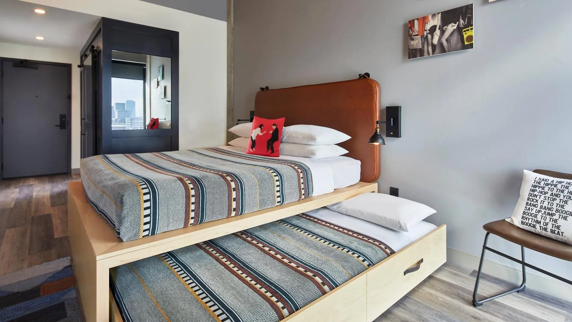 Moxy Columbus Short North Hotell