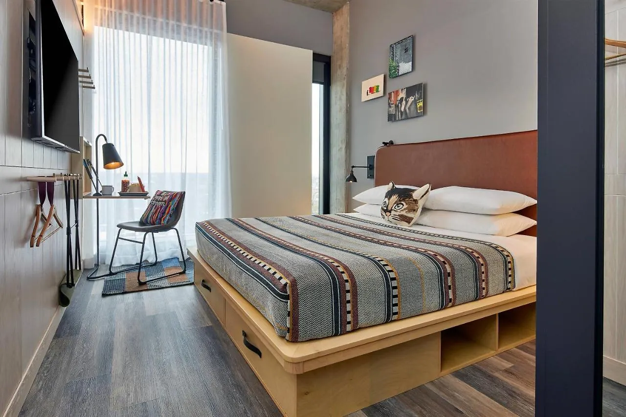 Moxy Columbus Short North Hotel